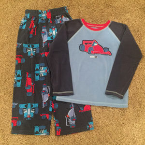Boys Carter's Pajamas (Size 5)